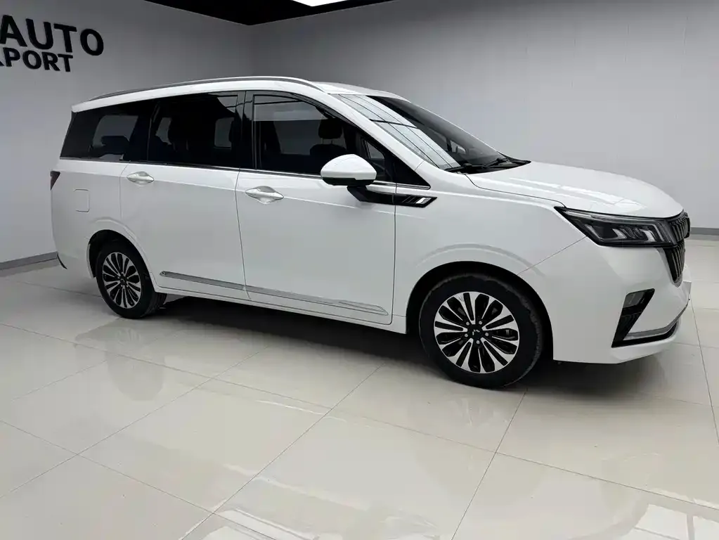 Wuling Jiachen — фото 4