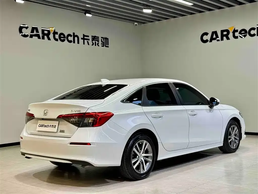 Honda Civic — фото 3