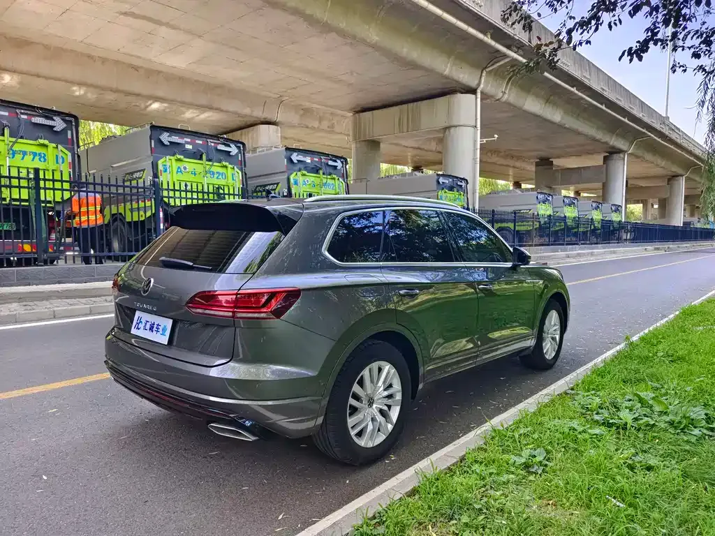 Volkswagen Touareg 2023 из CN, фото 8
