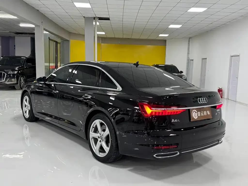 Audi A6L — фото 3