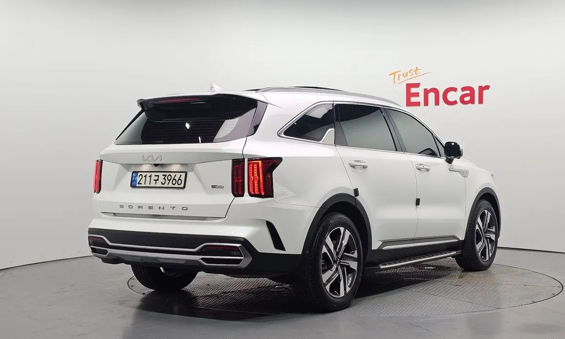 Kia Sorento — фото 8