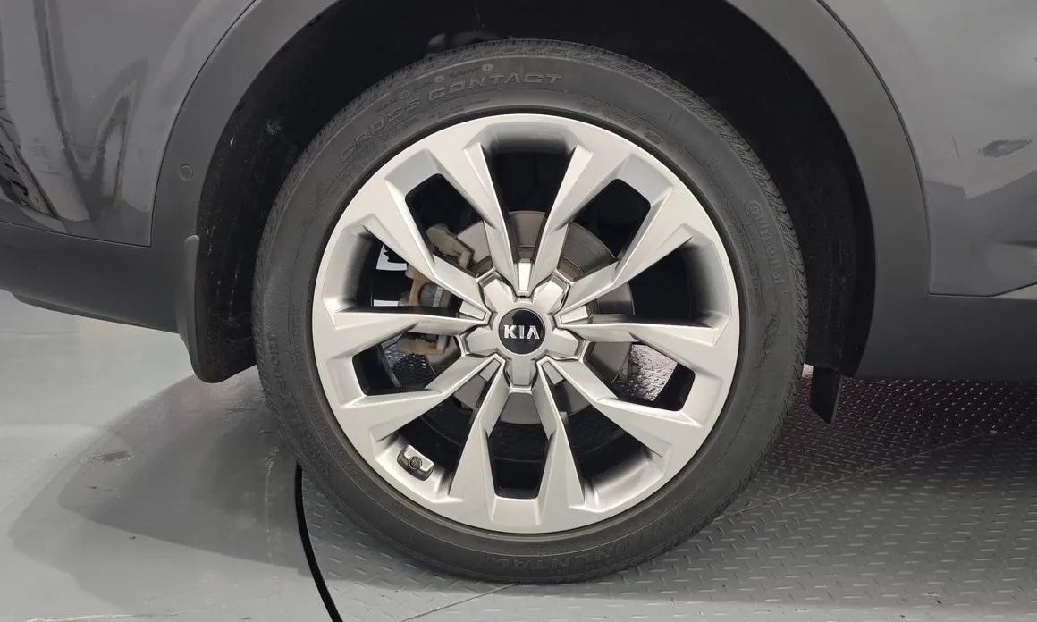 Kia Sorento — фото 4