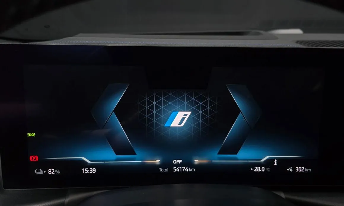 BMW i4 2023 из KR, фото 6