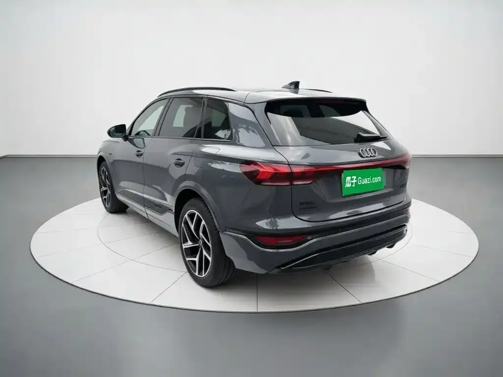 Audi Q6L e-tron — фото 5