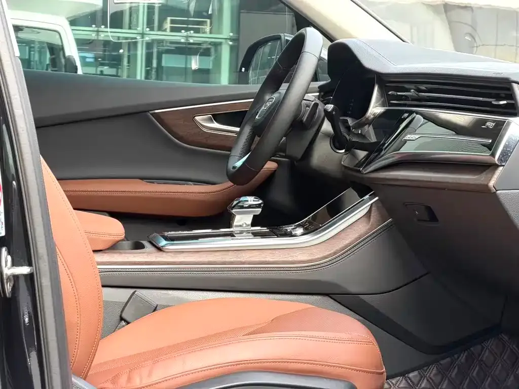 Audi Q7 2023 из CN, фото 7