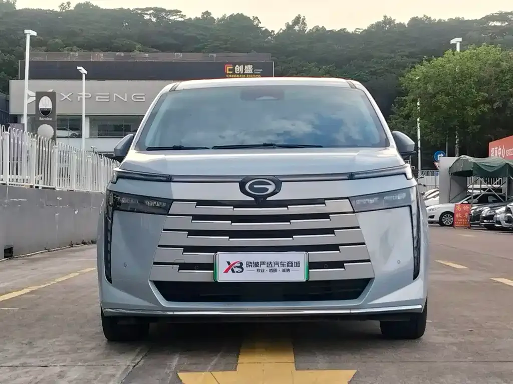 GAC Motor 传祺E8 PHEV — фото 10