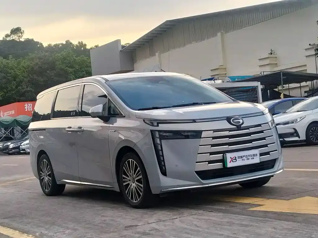 GAC Motor 传祺E8 PHEV — фото 3