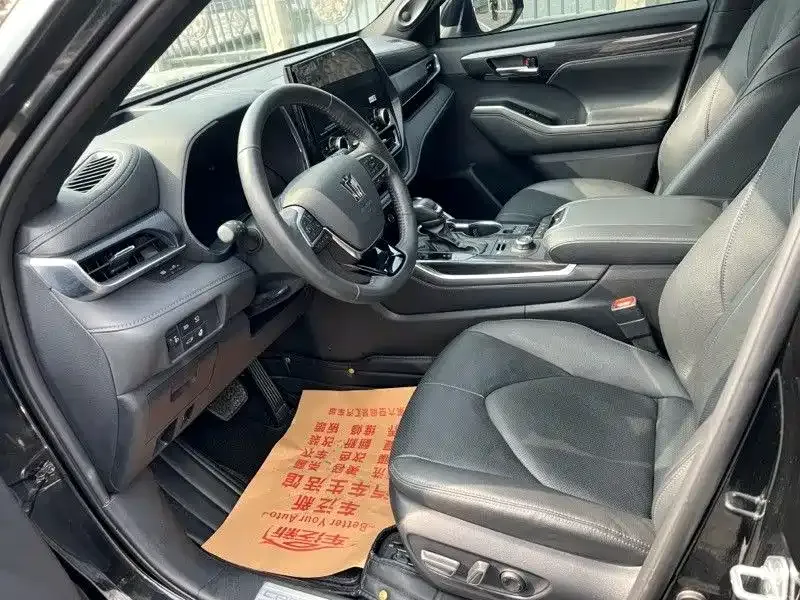 Toyota Crown Kluger 2023 из CN, фото 4