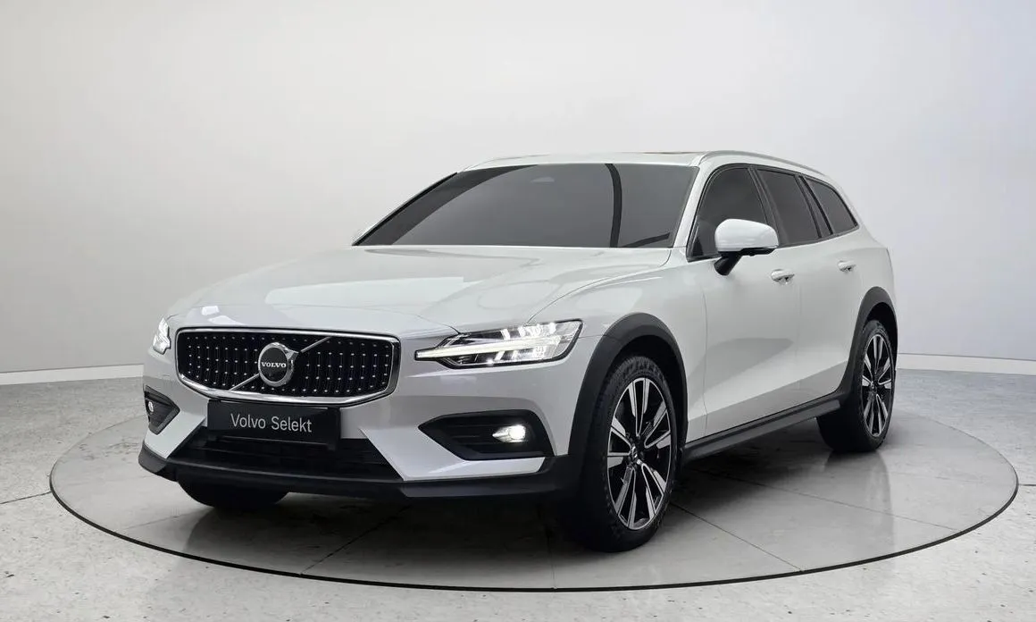 Volvo V60 — фото 1