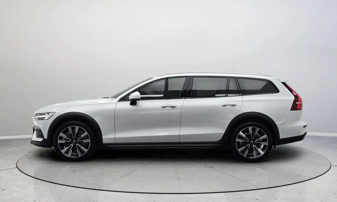 Volvo V60 — фото 7