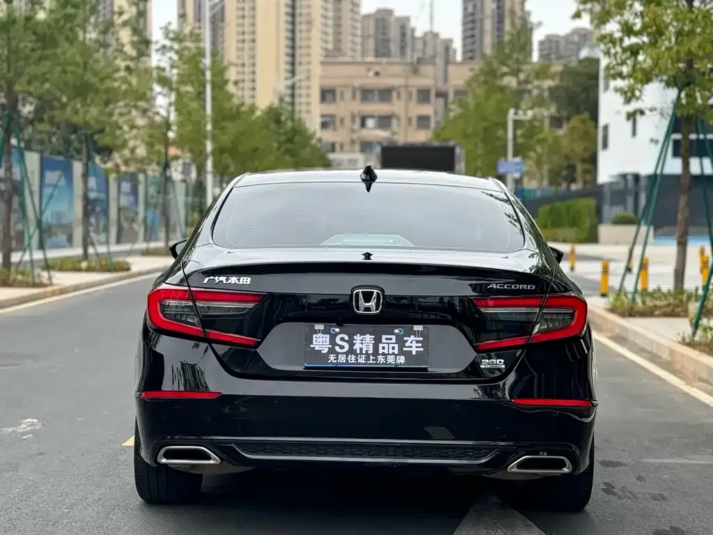Honda Accord — фото 5