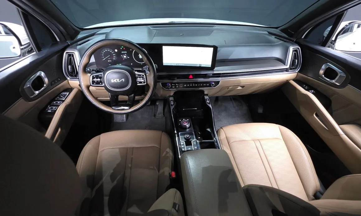 Kia Sorento — фото 9