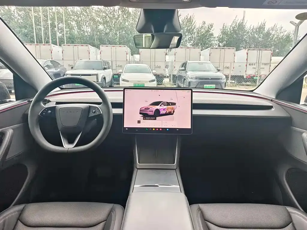 Tesla Model Y — фото 9