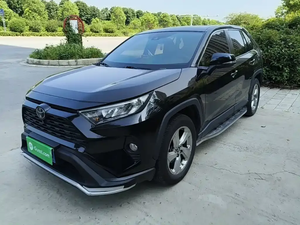 Toyota RAV4 — фото 6
