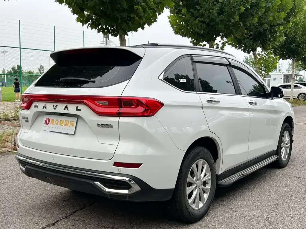 Haval M6 — фото 10