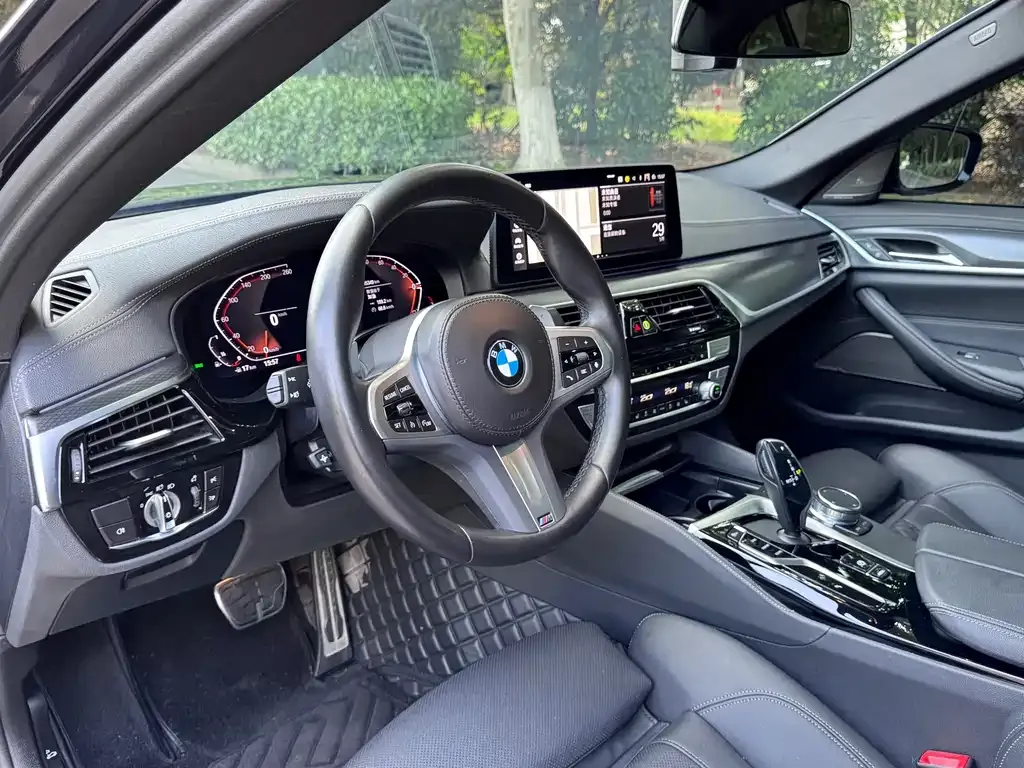 BMW 5 Series (Import) — фото 3