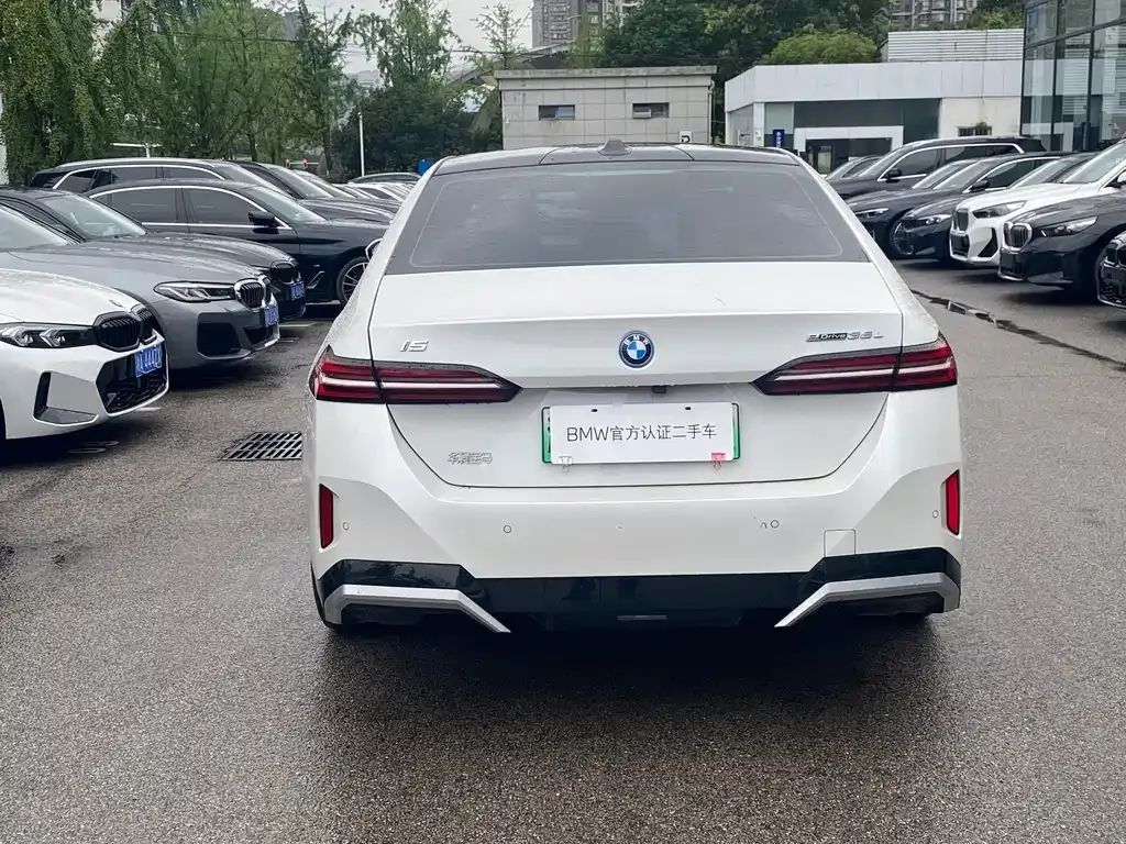 BMW i5 — фото 6