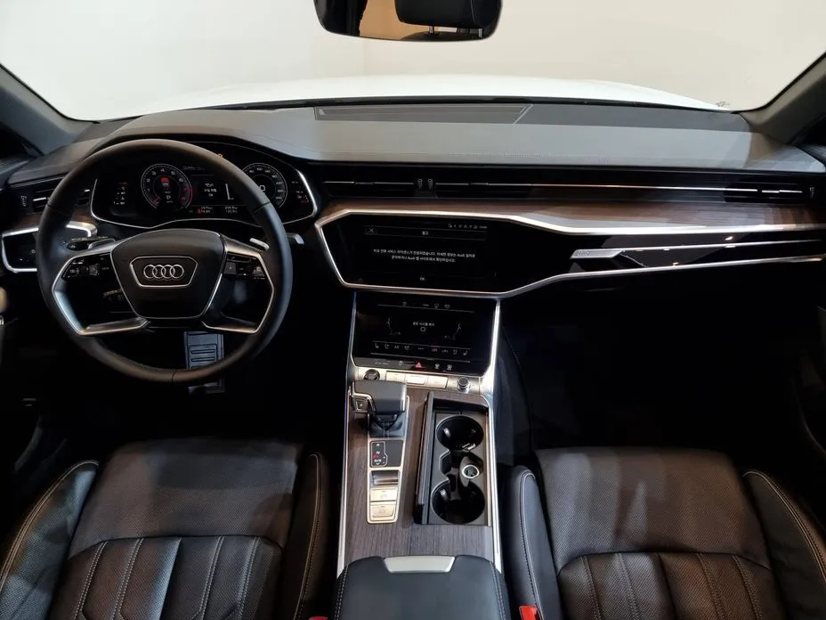 Audi A6 — фото 8