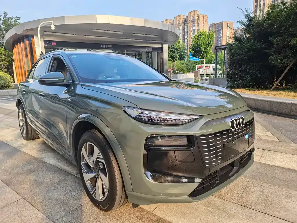 Audi Q6L e-tron — фото 9