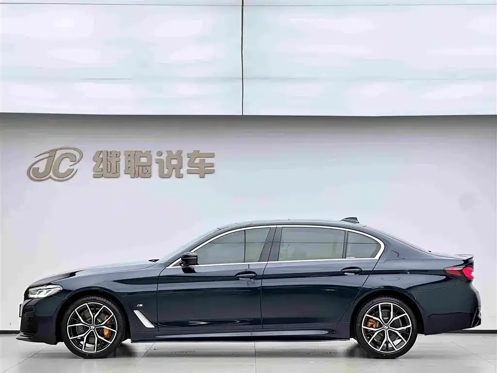 BMW 5 Series — фото 2