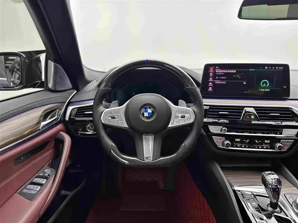 BMW 5 Series — фото 8