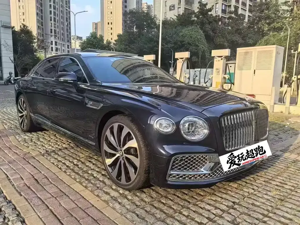 Bentley Flying Spur — фото 6