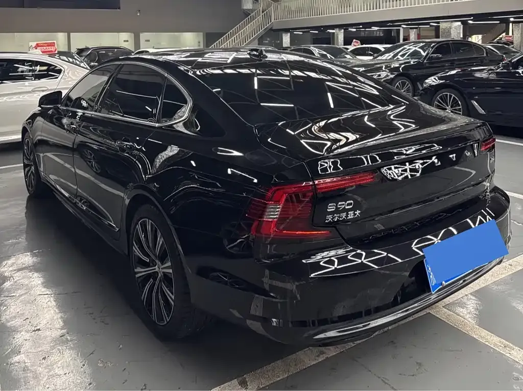 Volvo S90 — фото 10