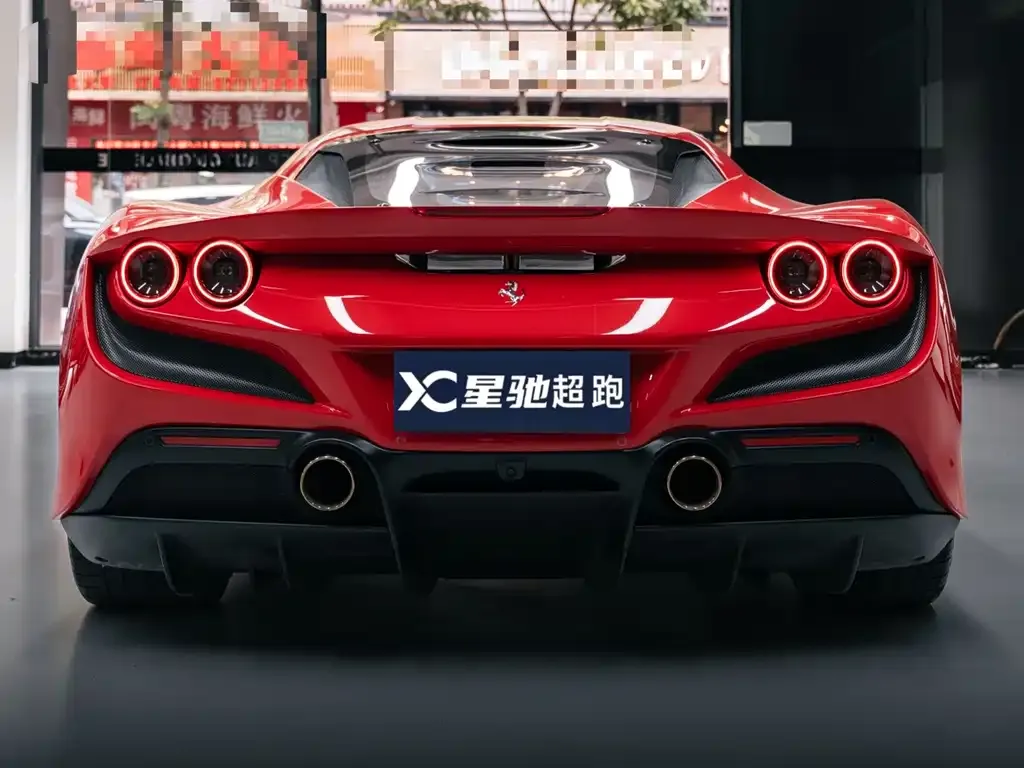Ferrari F8 — фото 8