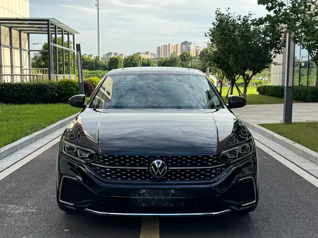 Volkswagen Passat — фото 8