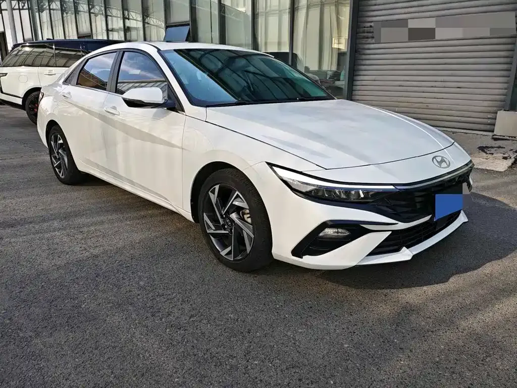 Hyundai Elantra — фото 9