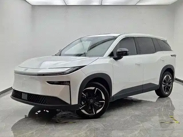 Toyota Platinum 3X — фото 1