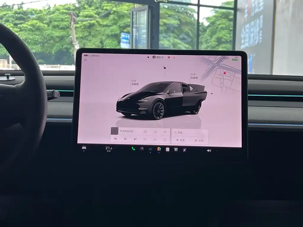 Tesla Model Y — фото 7