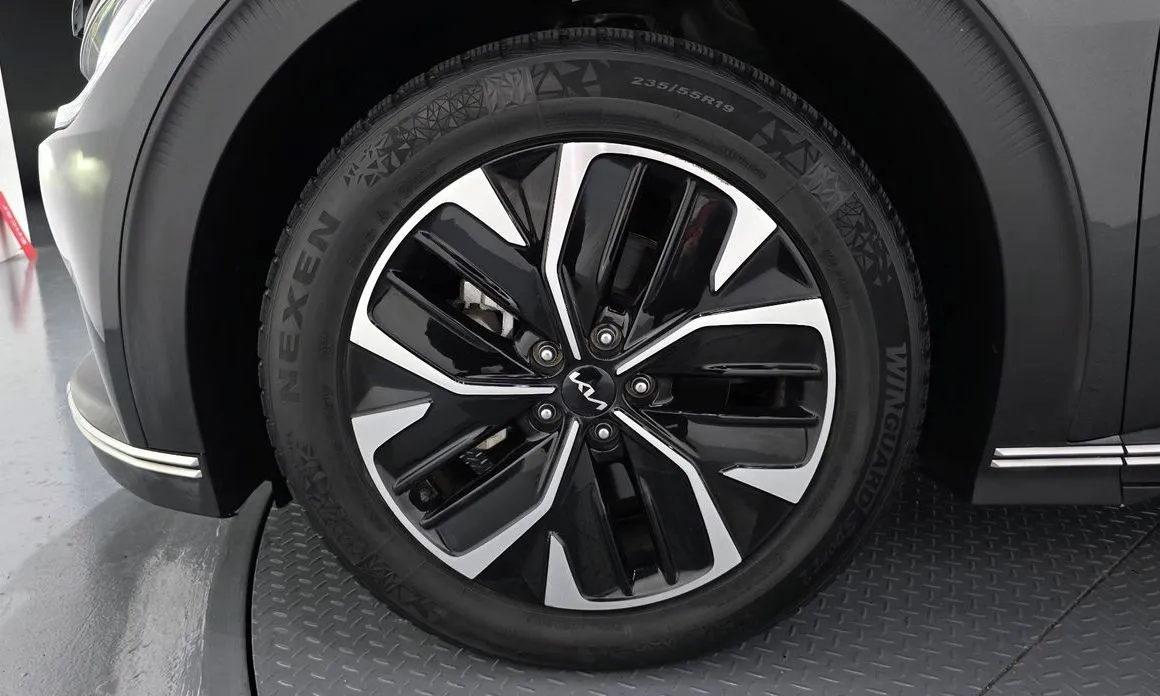 Kia EV6 — фото 6