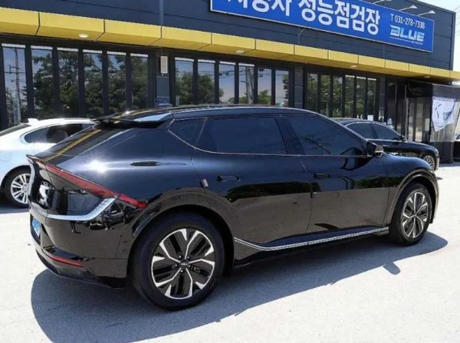 Kia EV6 — фото 8