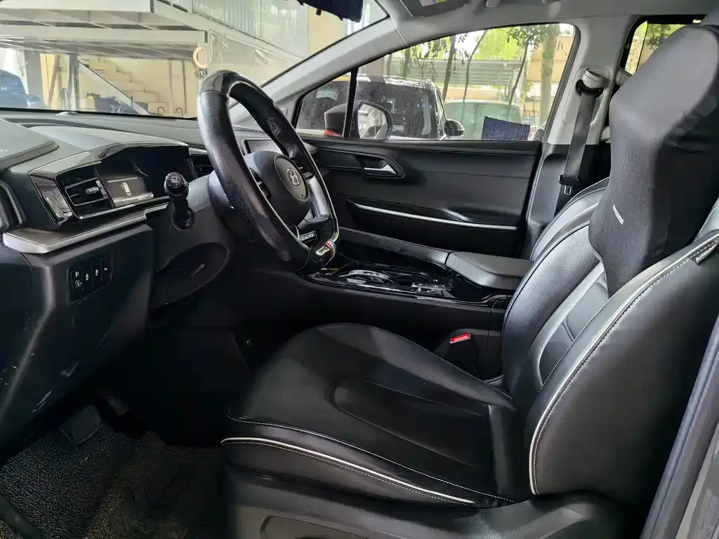 Hyundai Custo — фото 2
