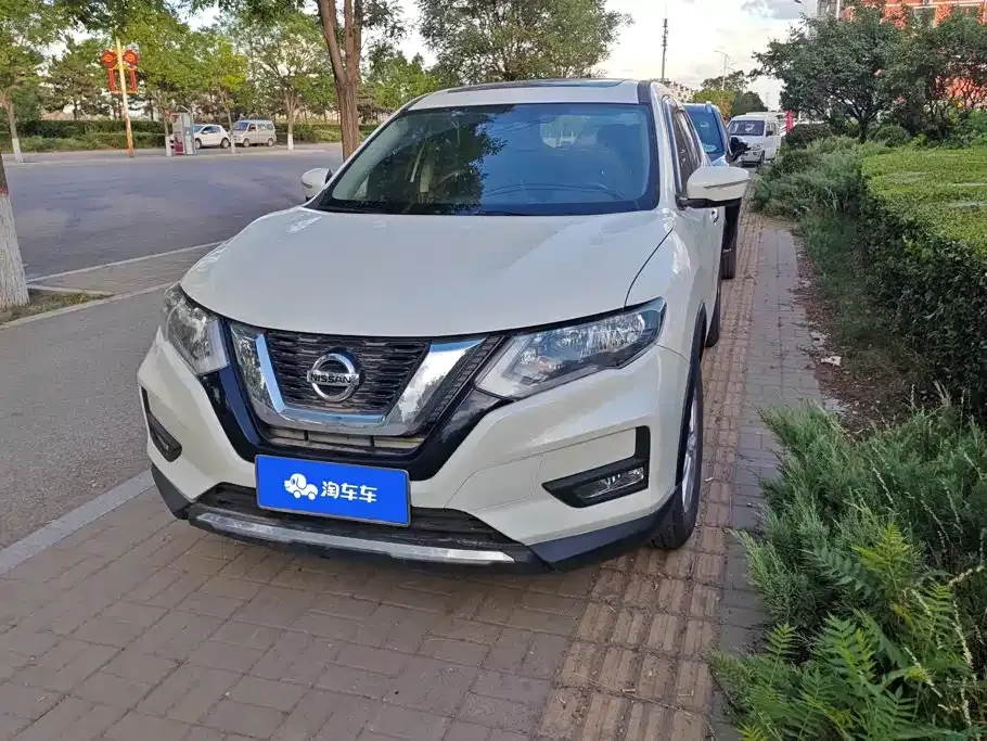 Nissan X-Trail — фото 1