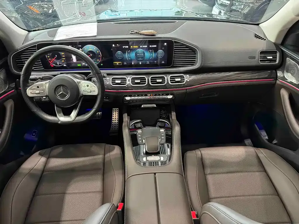 Mercedes-Benz GLS — фото 7