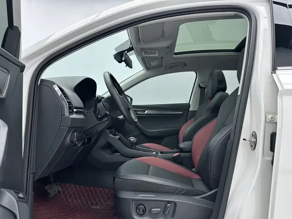 Skoda Karoq — фото 5