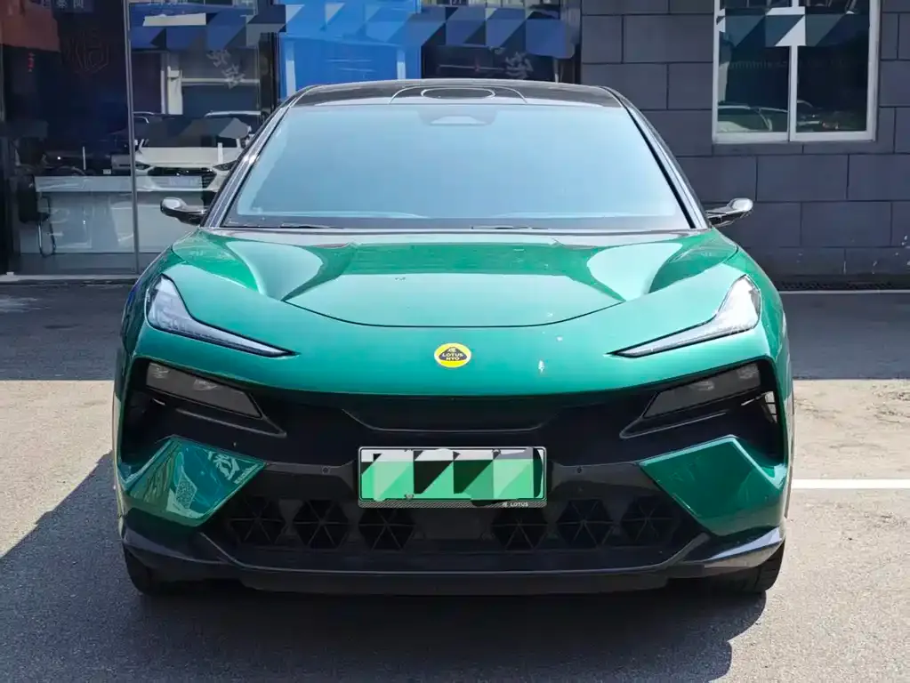 Lotus Eletre — фото 2