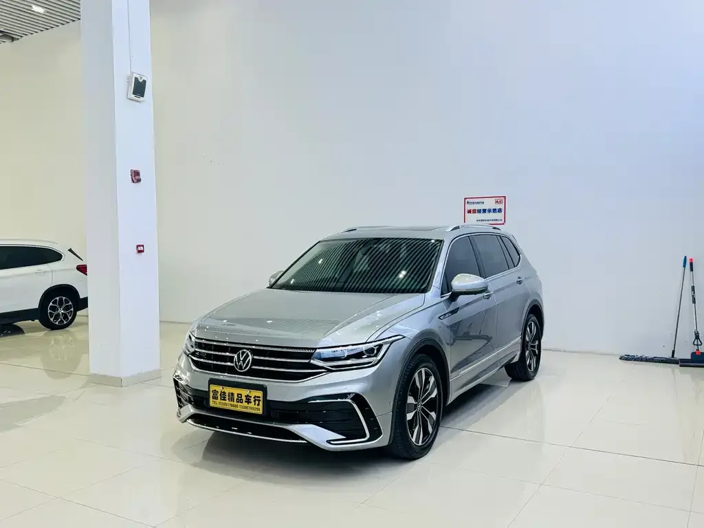 Volkswagen Tiguan L — фото 7