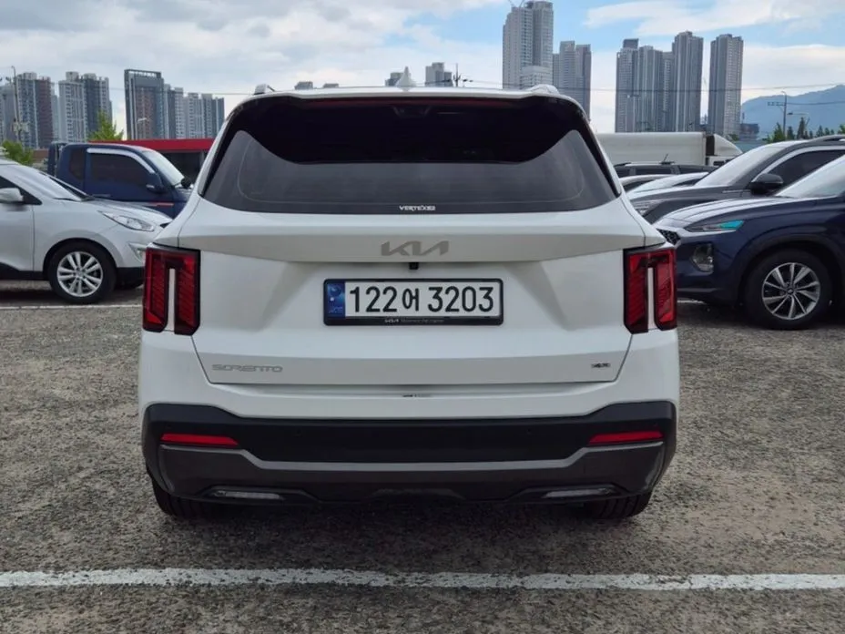 Kia Sorento — фото 6