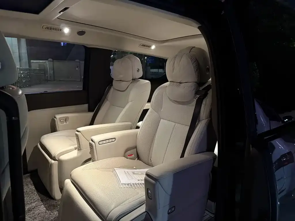 Li Auto MEGA 2024 из CN, фото 2