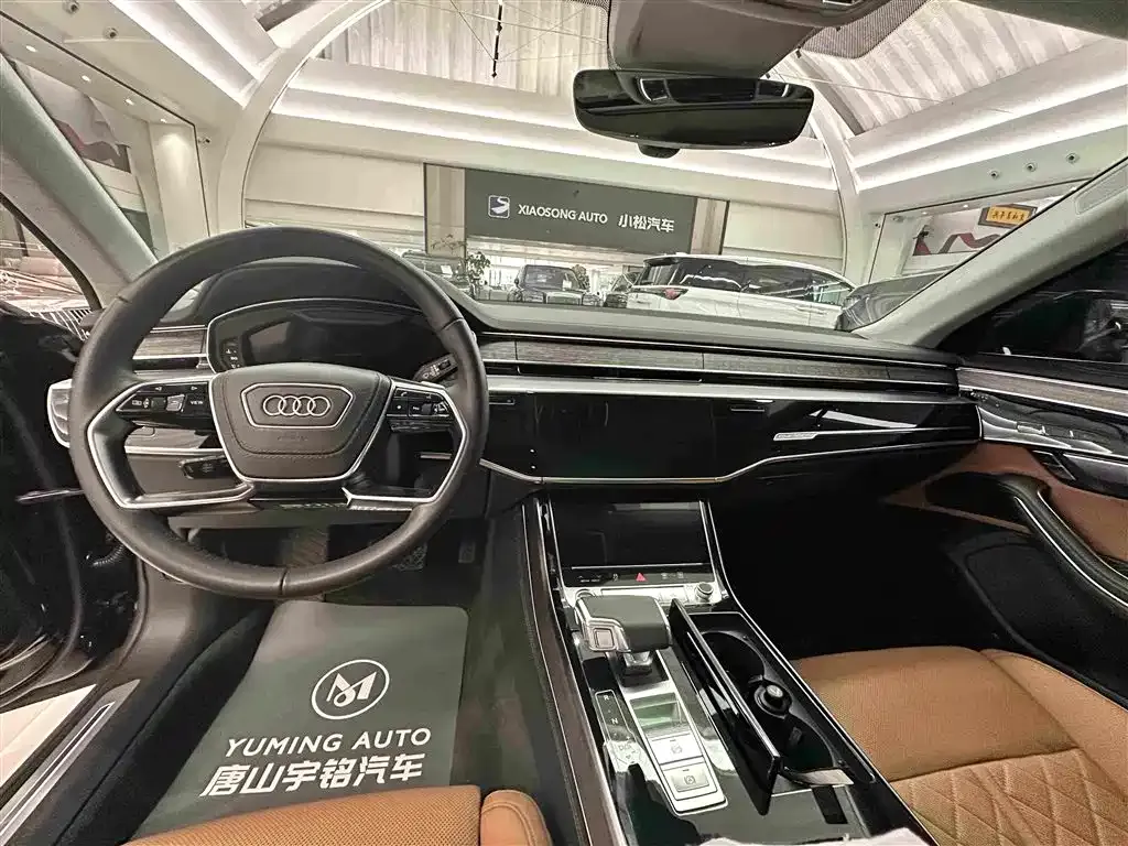 Audi A8 — фото 3