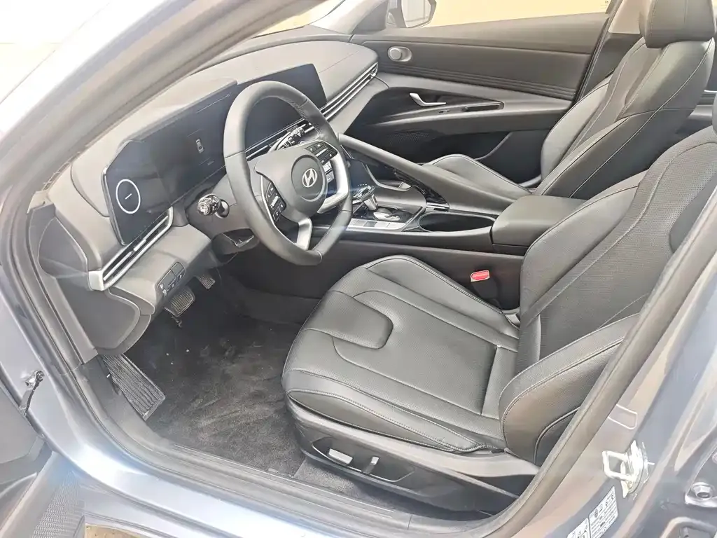 Hyundai Elantra 2024 из CN, фото 9