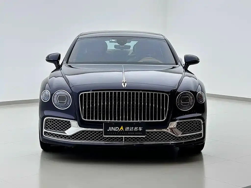 Bentley Flying Spur — фото 3