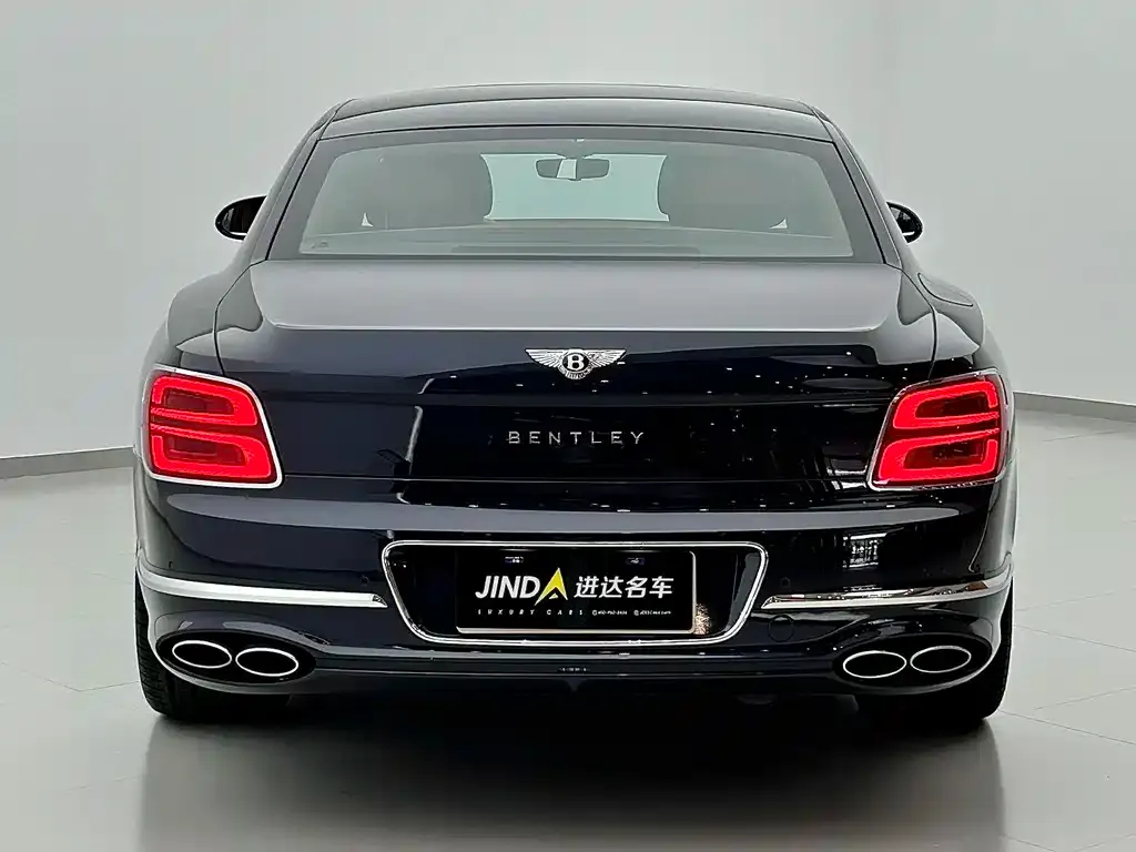 Bentley Flying Spur — фото 10