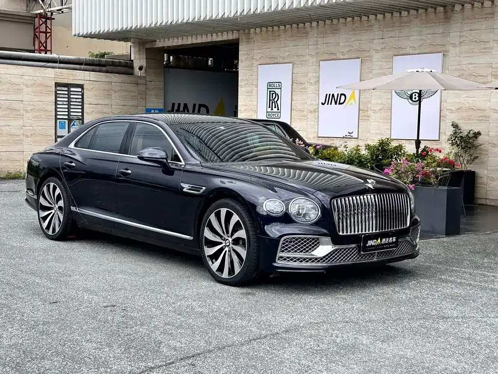 Bentley Flying Spur — фото 5