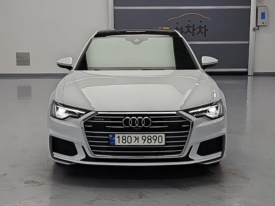 Audi A6 — фото 1
