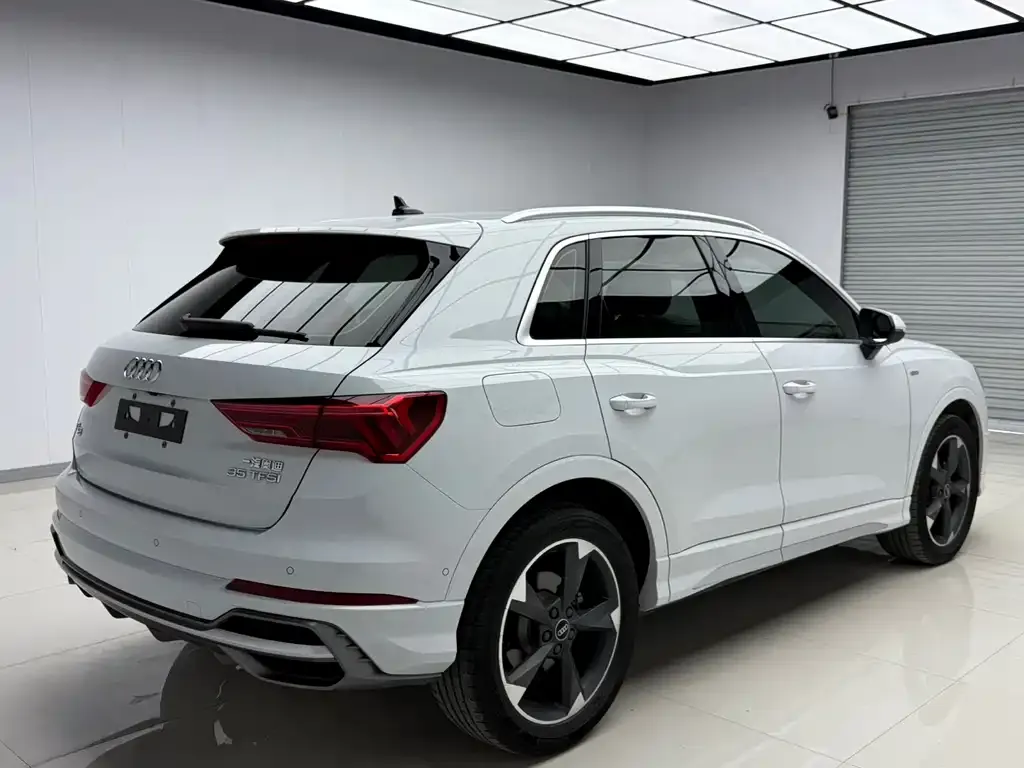 Audi Q3 — фото 6