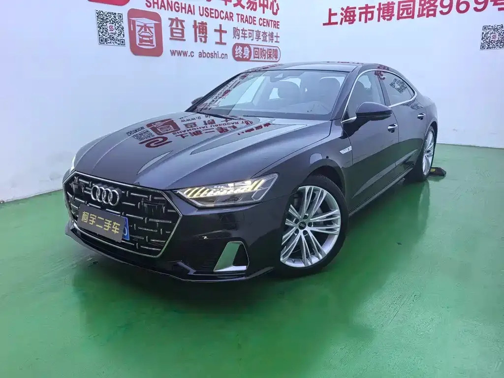 Audi A7L — фото 1